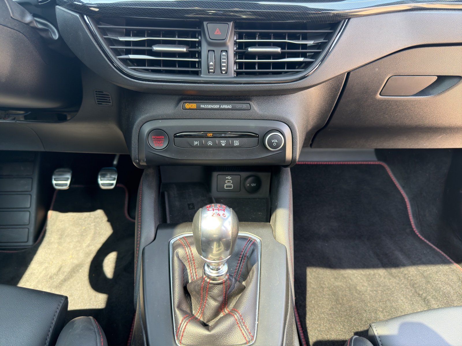 Fahrzeugabbildung Ford Focus ST 2.3 EcoBoost X Panodach/LED/
