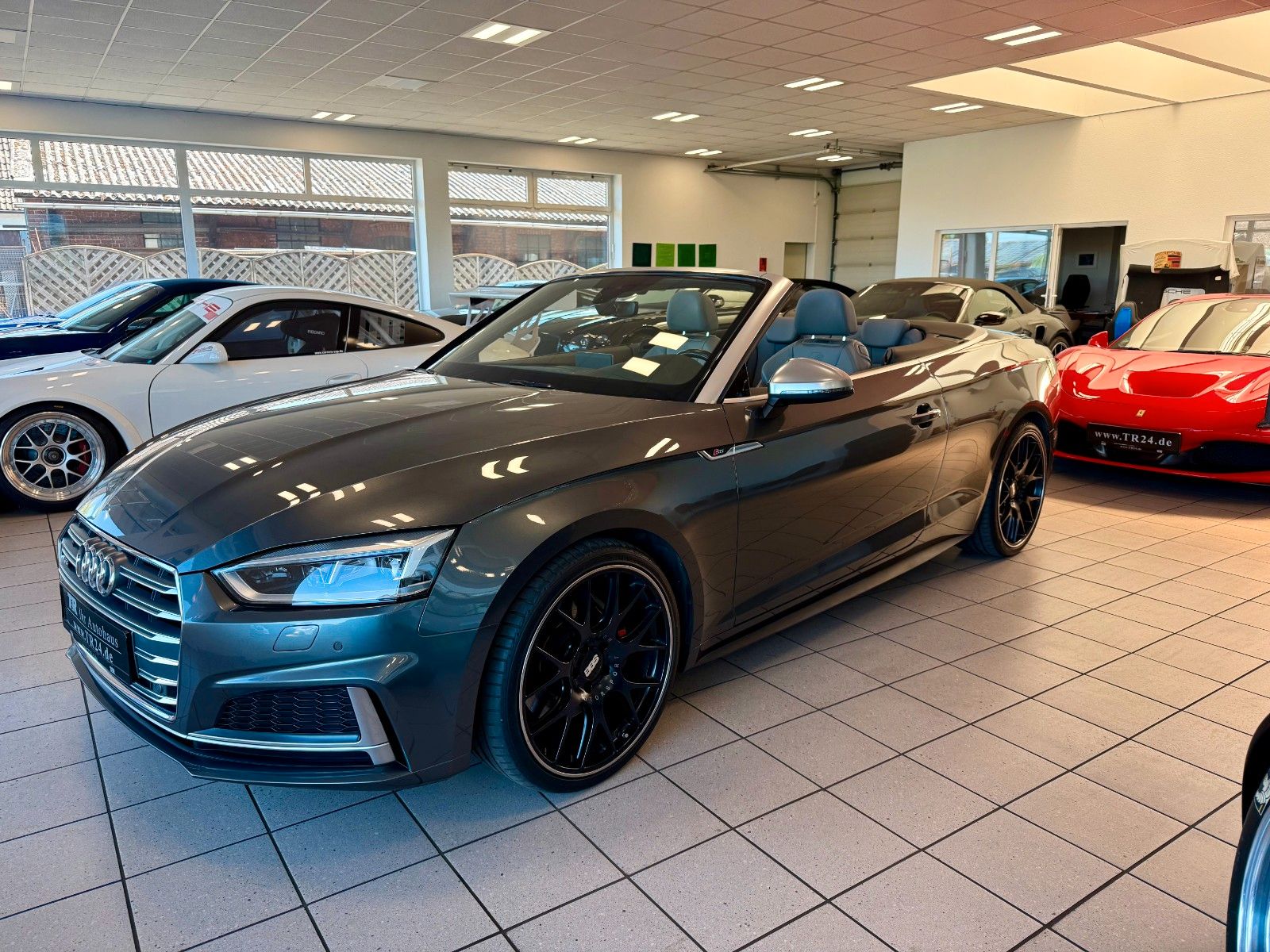 Fahrzeugabbildung Audi S5 Cabrio 3.0 TFSI quattro