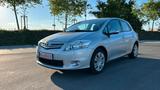 Toyota Auris Life+ 1.3/VOLLSHEFT/KLIMA/ALLWETTREIF/ - Toyota Auris aus 2011 mit Benzin-Antrieb