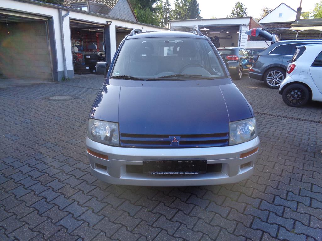 Mitsubishi Space Runner
