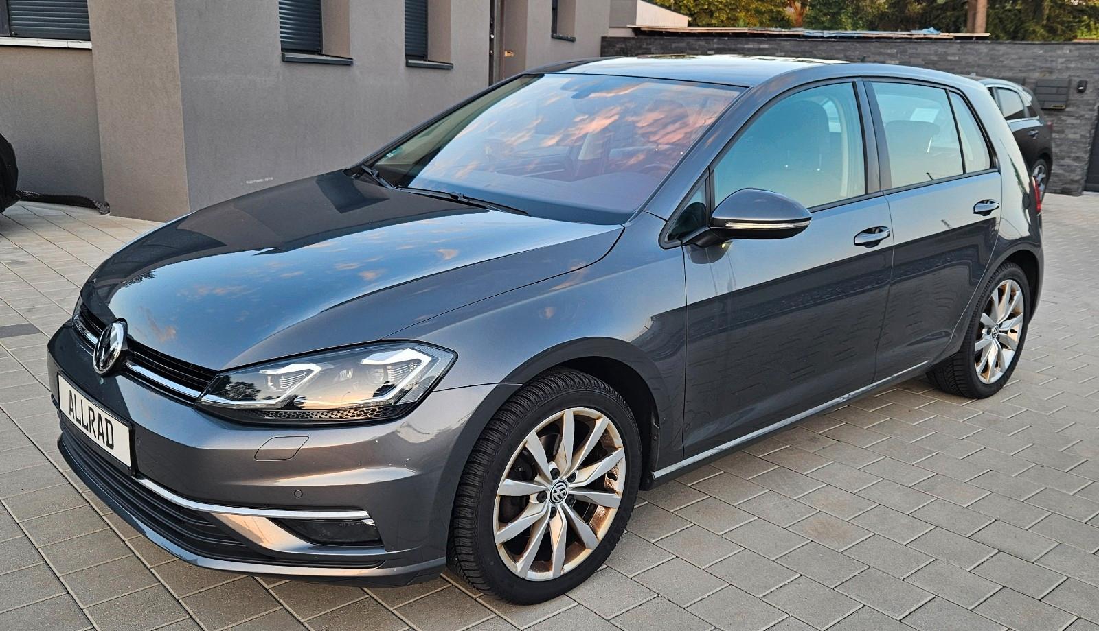 Volkswagen Golf 2.0 TDI 4MOTION Highline LED ACC