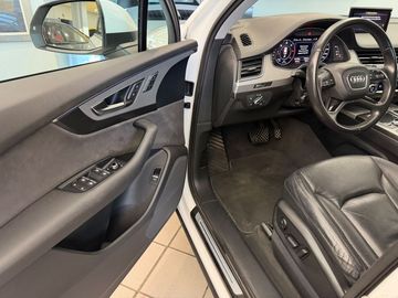 Audi Q7 - 8