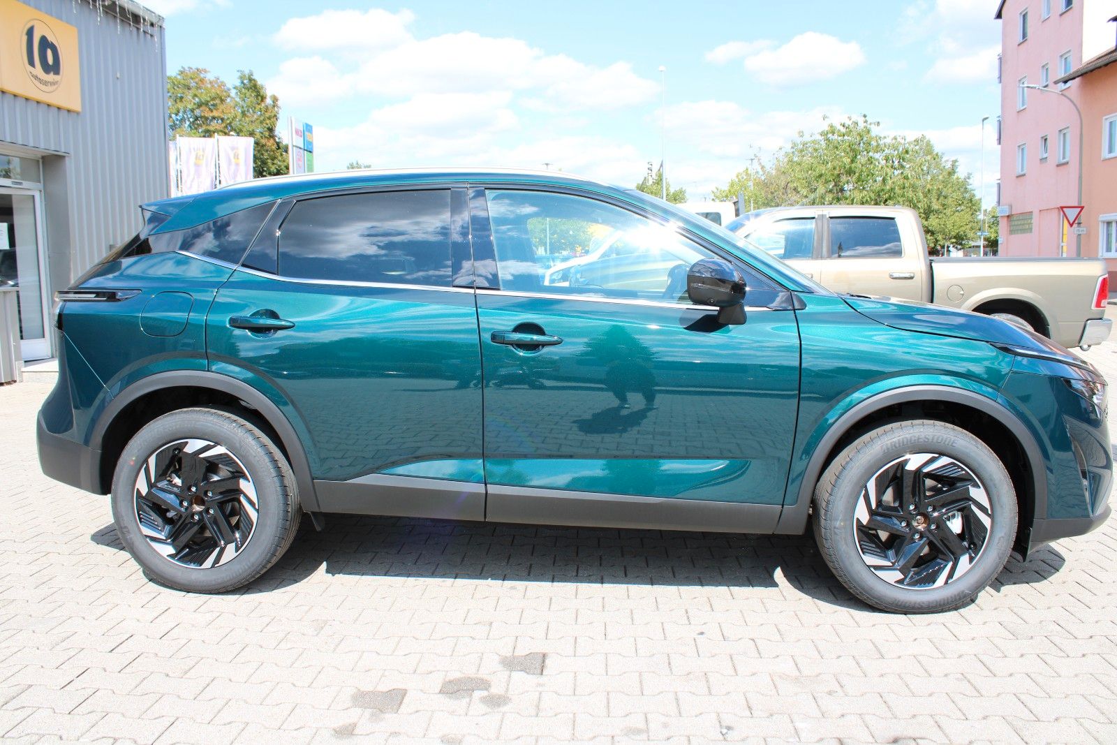 Nissan Qashqai 1.3DIG-T MHEV N-Connecta Xtronic imagem 2