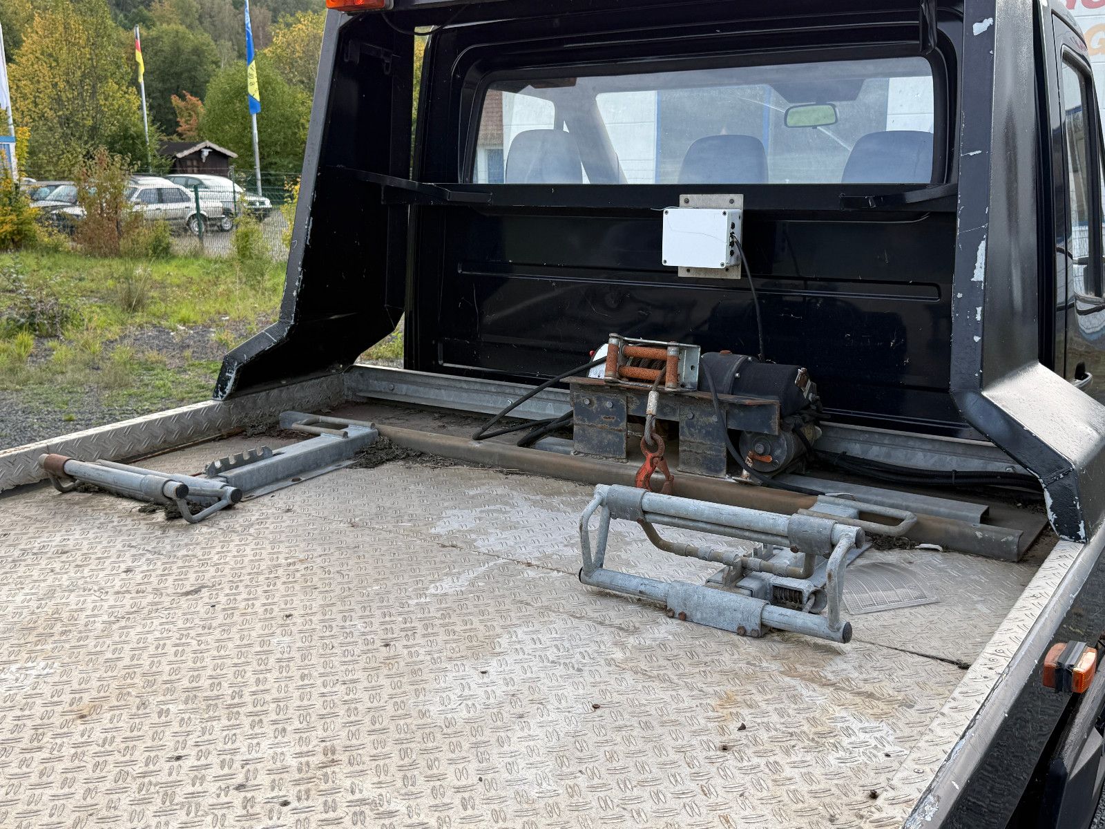 Fahrzeugabbildung Mercedes-Benz Sprinter 412 D Abschleppwagen Klima 3-Sitzer