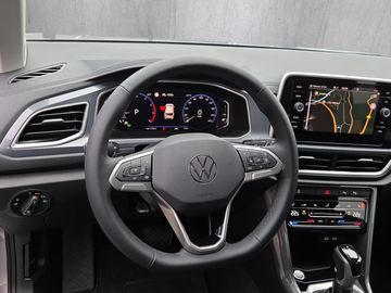 Fahrzeugabbildung Volkswagen T-Roc Style 1.5 TSI DSG IQ.Light AHK Klima Navi