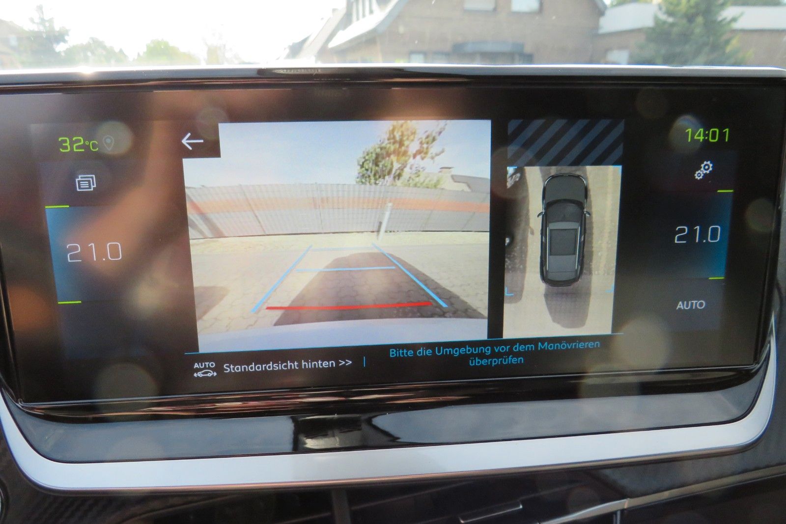 Fahrzeugabbildung Peugeot 2008 e- ALLURE NAVI GRA APP-CON SITZH. PDC 1.HD