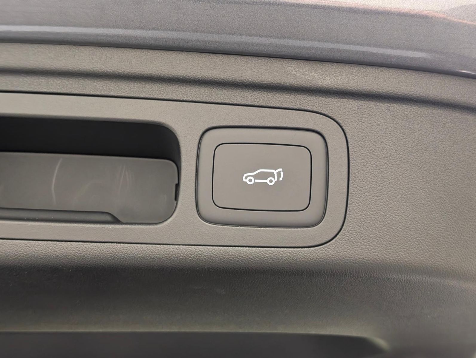 MG HS