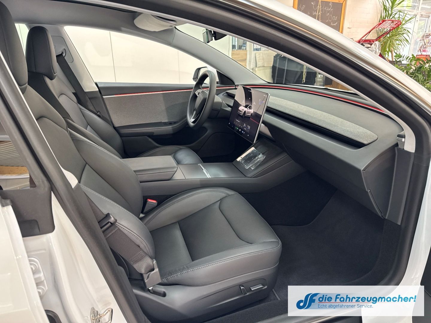 Fahrzeugabbildung Tesla Model 3 Basis RWD Leder Soundsystem ACC El. Heck