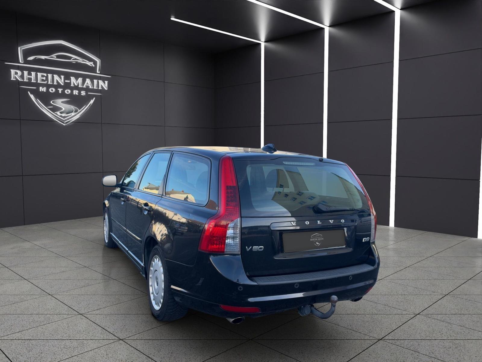 Volvo V50 2010 — engine 1.984 cm³, 150 HP (110kW)