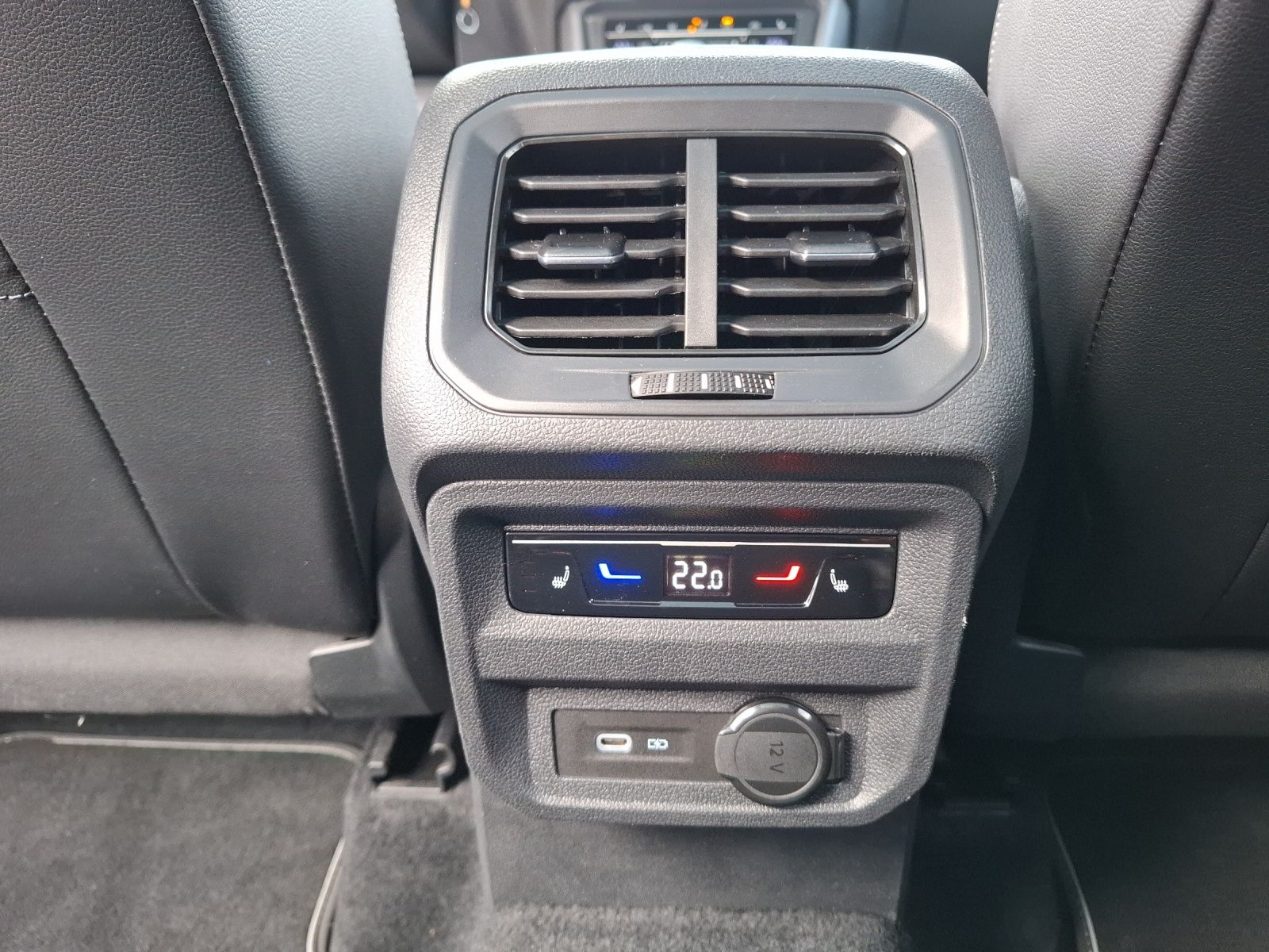Fahrzeugabbildung Volkswagen Tiguan Allspace TDI R-Line DSG 4M Matrix Navi Pa