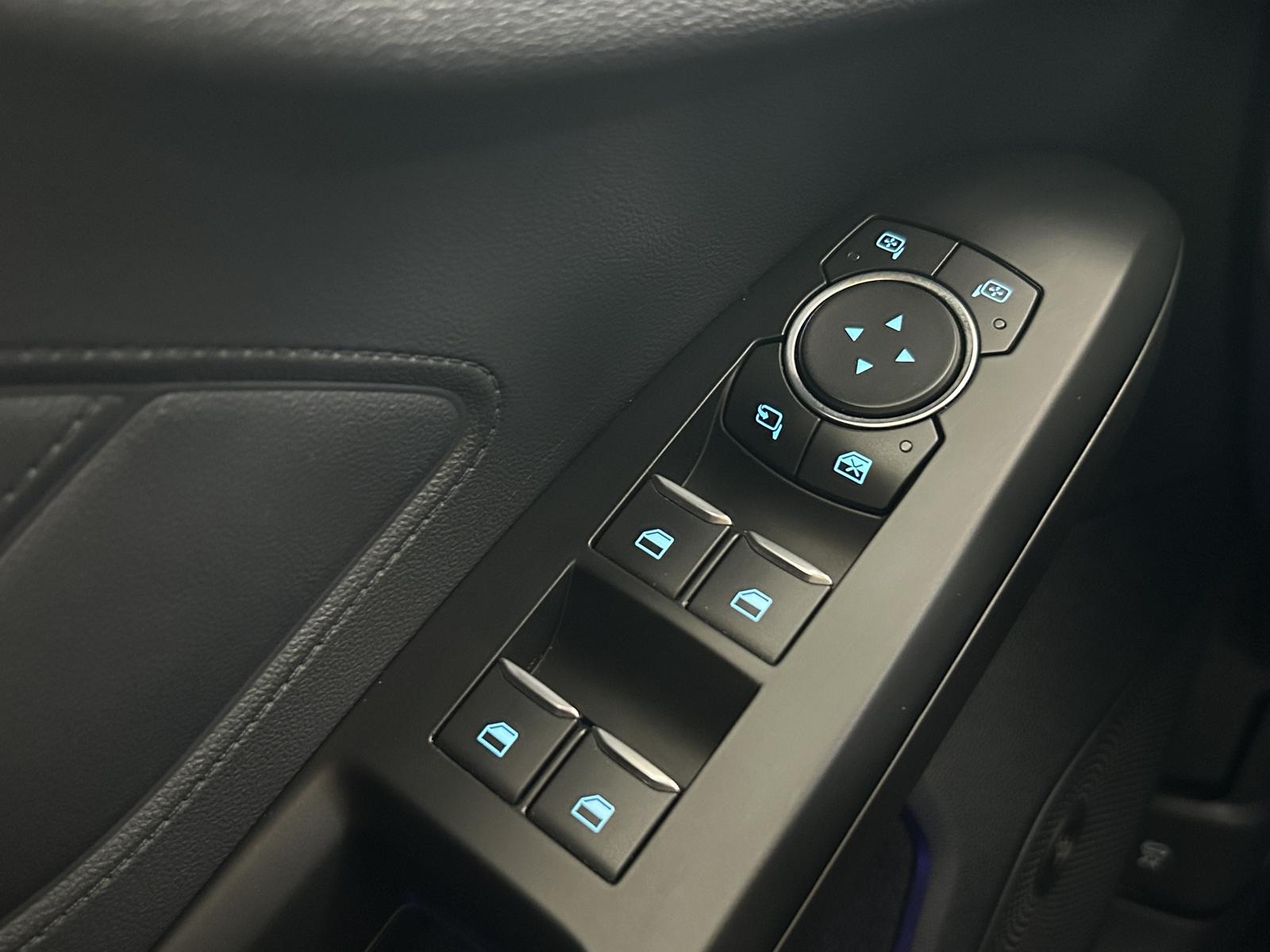 Ford Focus ST+ACC+HUD+Ambiente+B&O+Recaro+LED+Subwoof