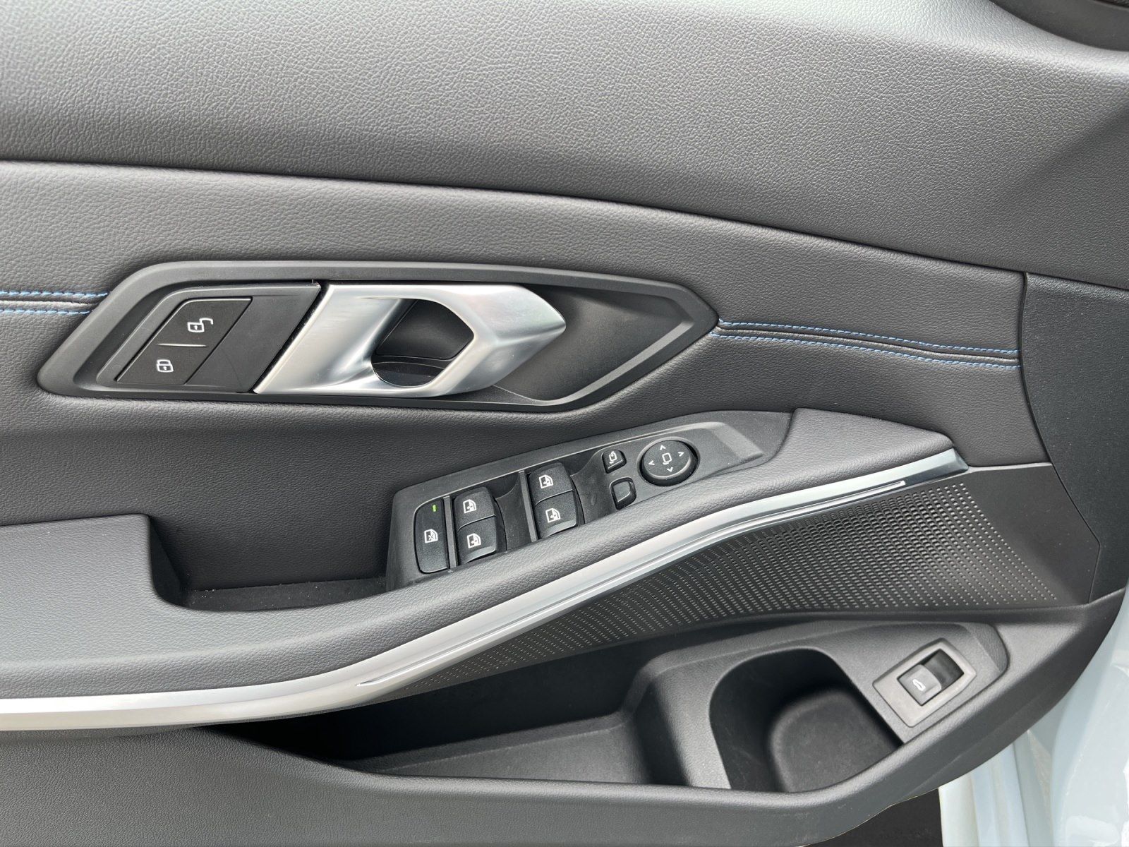 BMW 320 - Bild 11