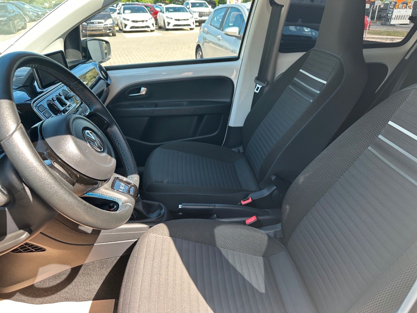 Volkswagen up! cup up! – Bild 18