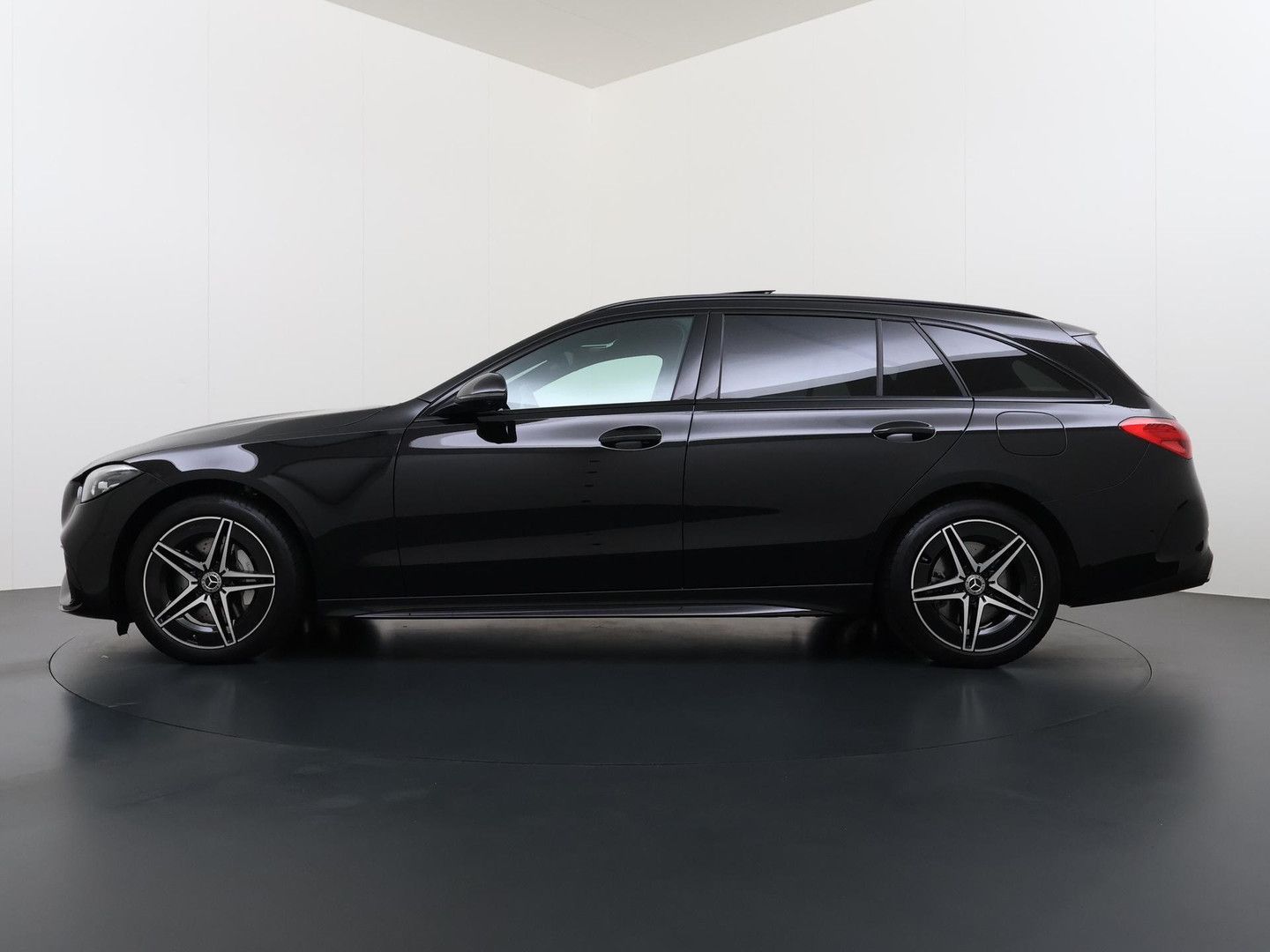 Mercedes-Benz C 300 Estate e Business Solution AMG | Panorama imagem 3