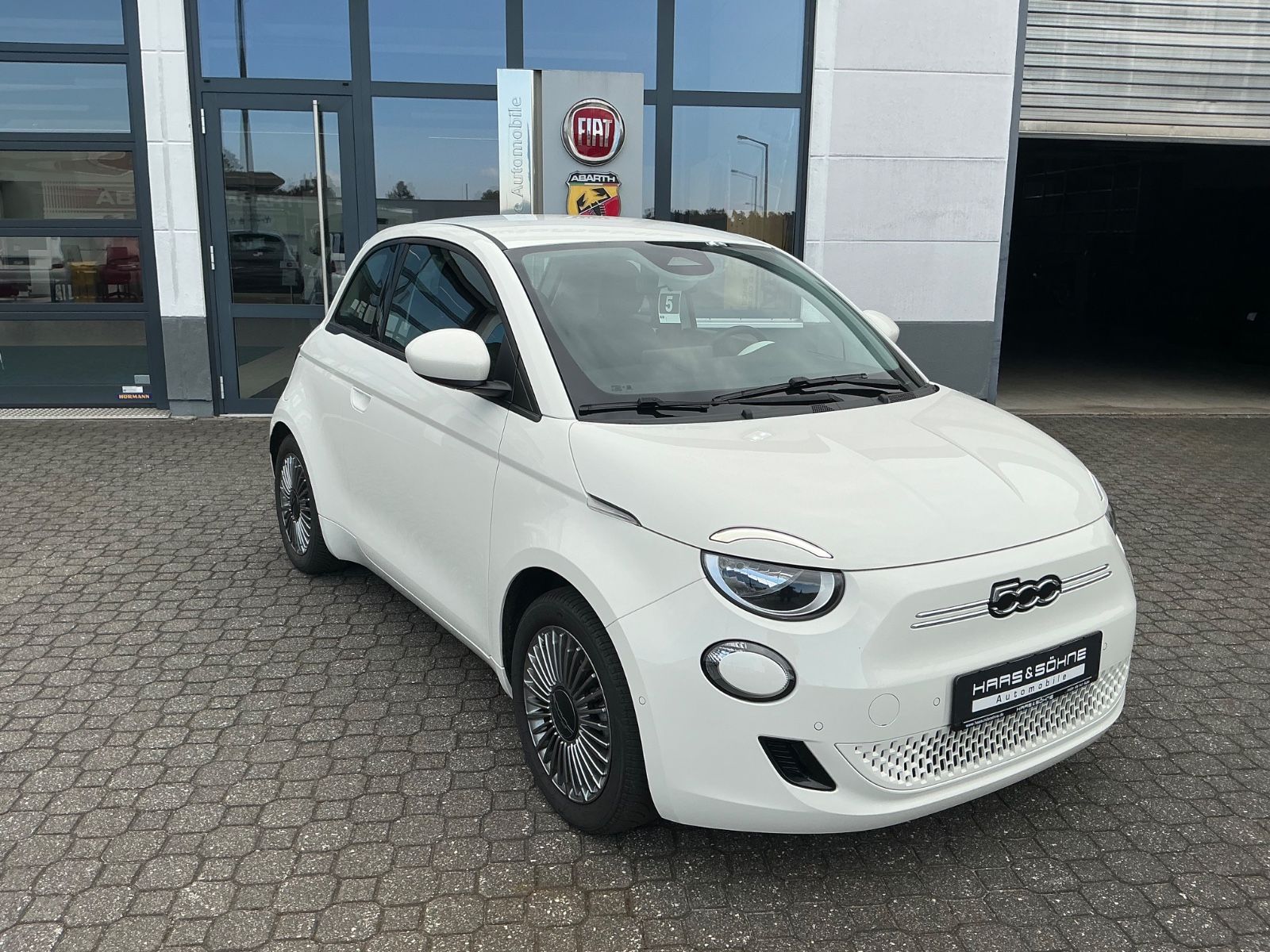 Fiat 500e Limousine 42 kWh *Komfort-Paket/16"LM/96%*