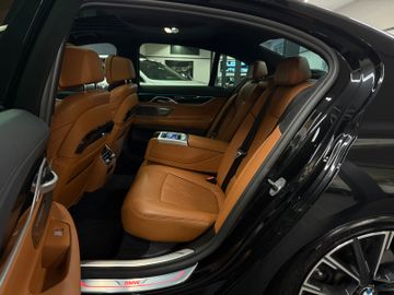 BMW 730 - 8