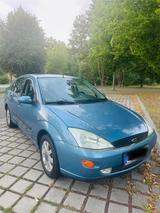 Ford Focus 1.6 Automatik - Ford Focus aus 2000: 1.6