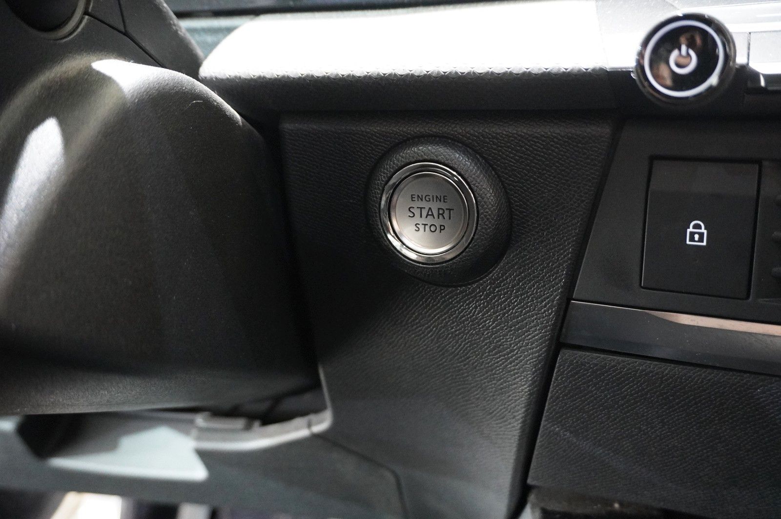 Fahrzeugabbildung Opel Astra L Lim. 1.2T GS SPORT NAVI/LED/360°/VIRT/SH