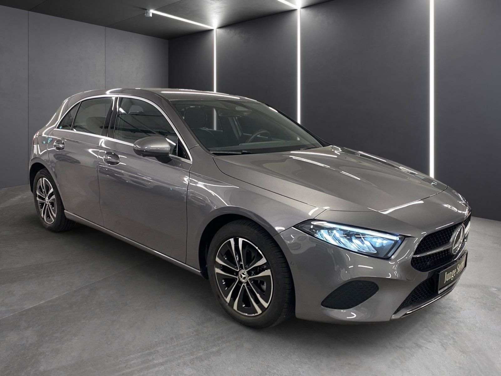 Fahrzeugabbildung Mercedes-Benz A 180 Progressive*Totwinkel*360*LED*CarPlay*MBUX