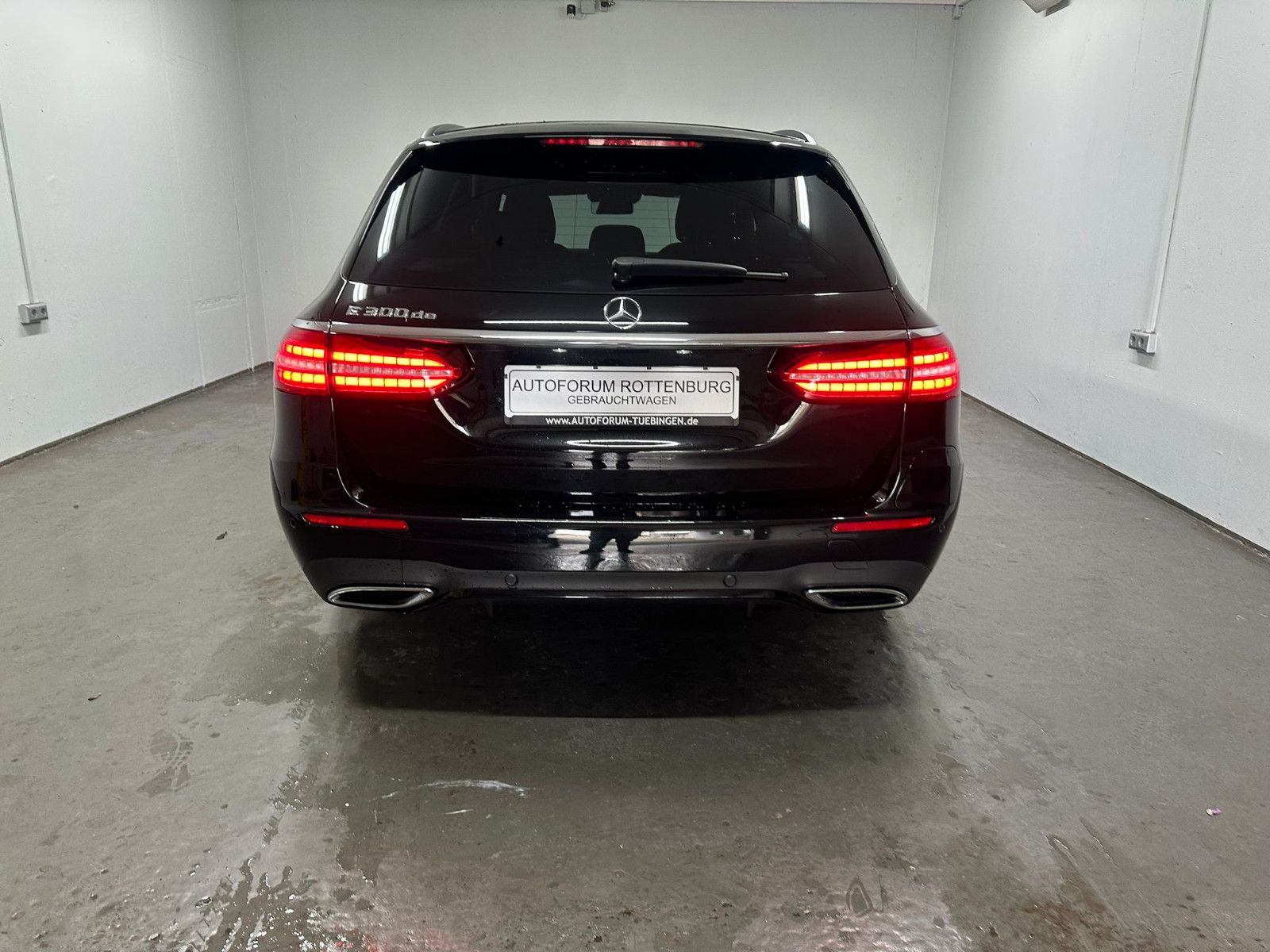 Fahrzeugabbildung Mercedes-Benz E 300 de T Autom. *AMG-LINE*DISTRO*PANORAMA*