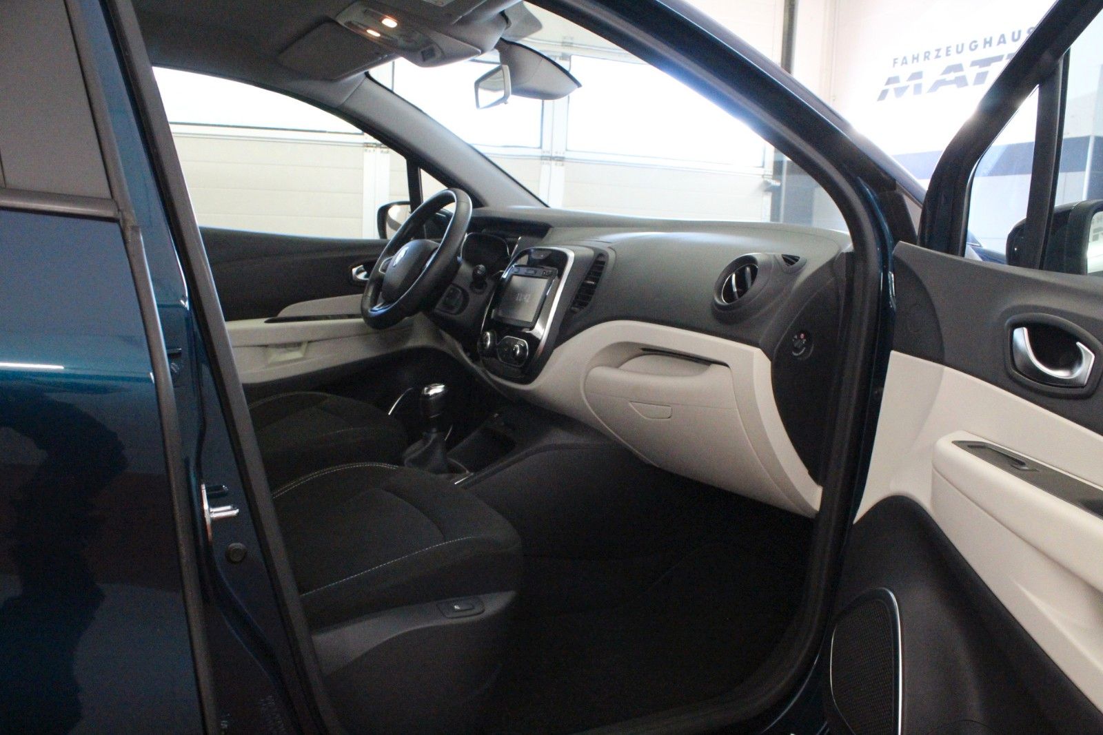 Fahrzeugabbildung Renault Captur TCe 90 Experience *Navigation*