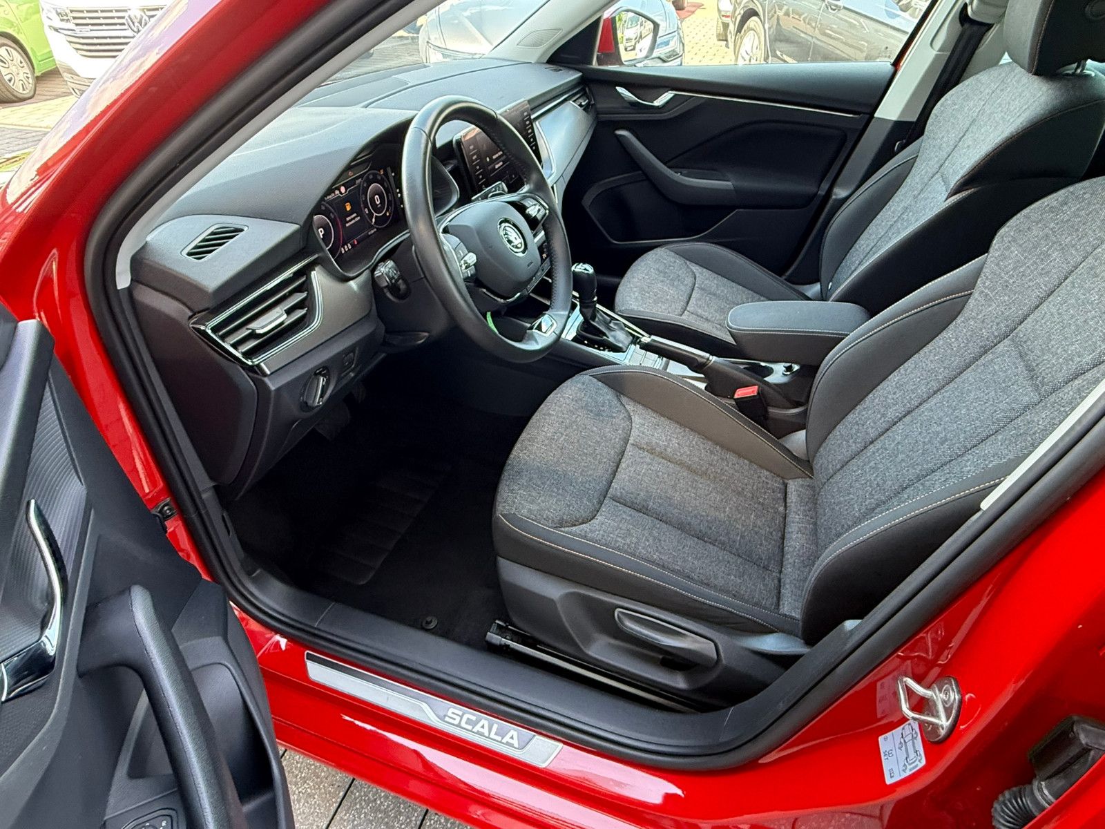 Fahrzeugabbildung SKODA Scala Clever Navi, DSG, Alu, Sitzheizung