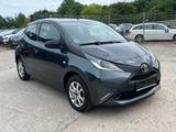 Toyota Aygo AYGO x - graue Toyota Aygo (X)