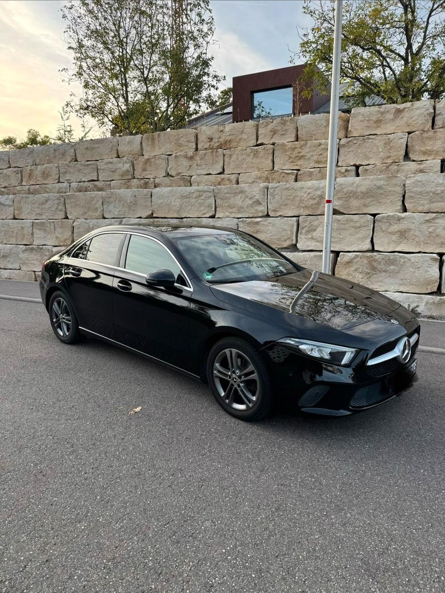 Mercedes-Benz A 180