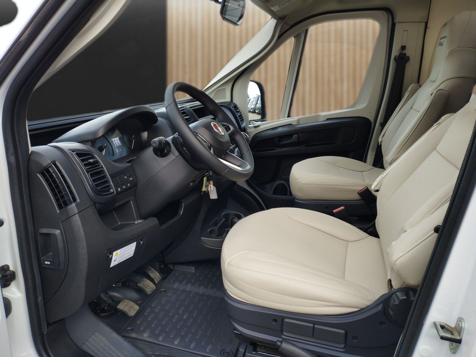 Fahrzeugabbildung Karmann Dexter DE 580 140 PS und Concept Paket