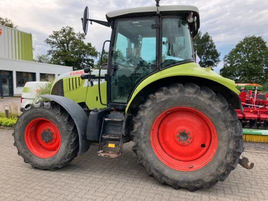 Claas Arion 520
