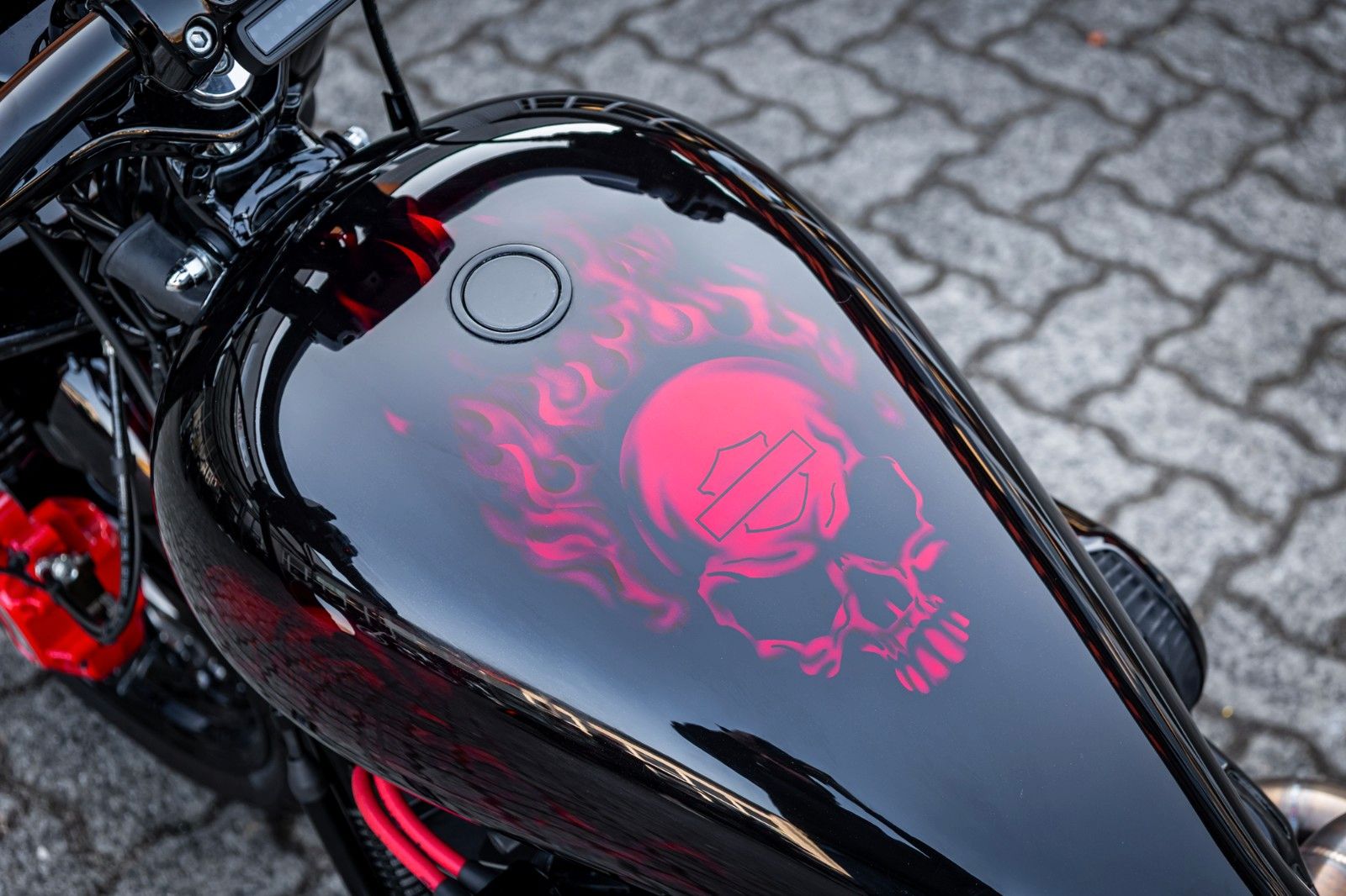 Fahrzeugabbildung Harley-Davidson FXBRS BREAKOUT 114 cui Kesstech - Airride-