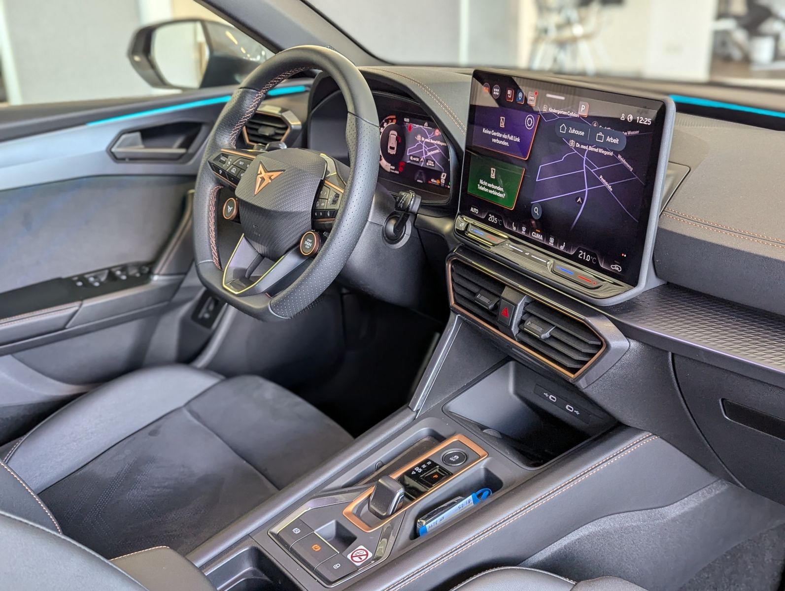 CUPRA Leon 1.5 eTSI Pano Intelligent-Dynamic-Edge-Pake - Image 11