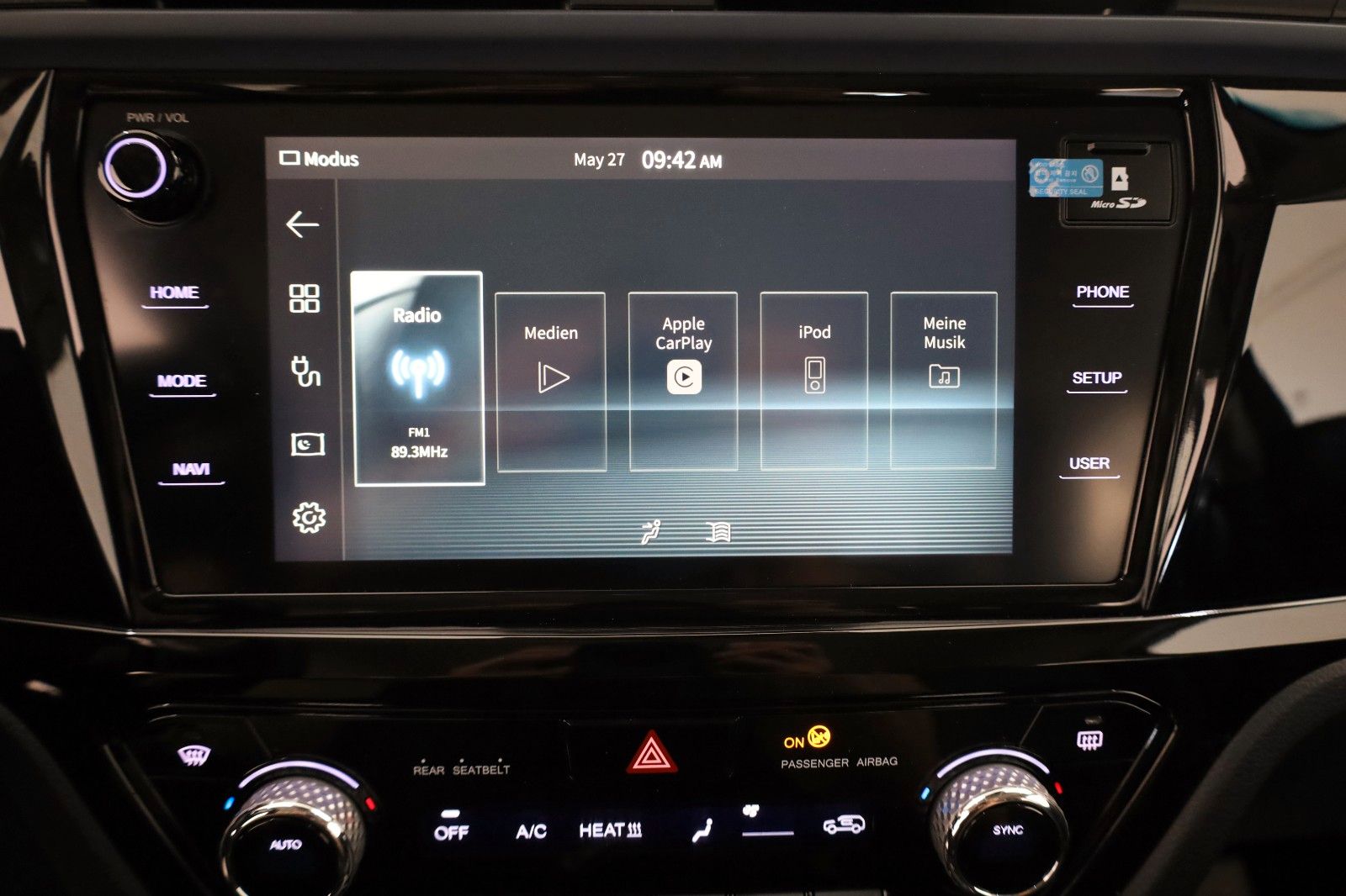 Fahrzeugabbildung Ssangyong Korando e-Motion Titanium Leder,Navi,LED,ACC,+WR