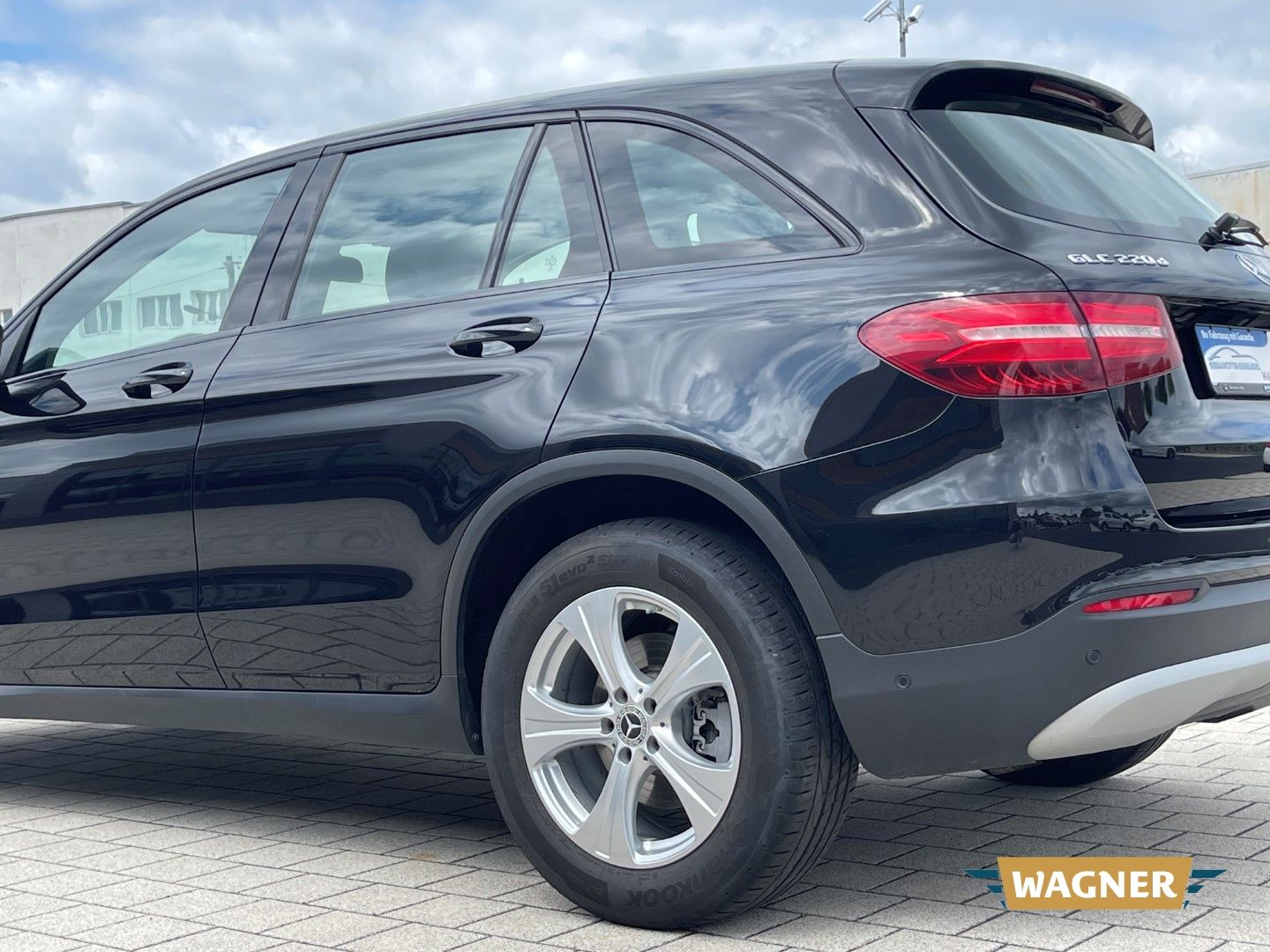 Fahrzeugabbildung Mercedes-Benz GLC 220 d 4Matic Klimaautomatik Sitzheizung
