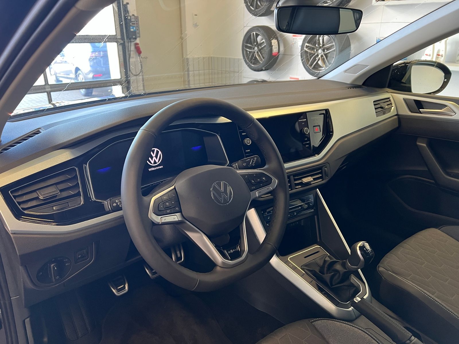 Fahrzeugabbildung Volkswagen Taigo GOAL 1.0 TSI *16"-LM, Navi, ACC*