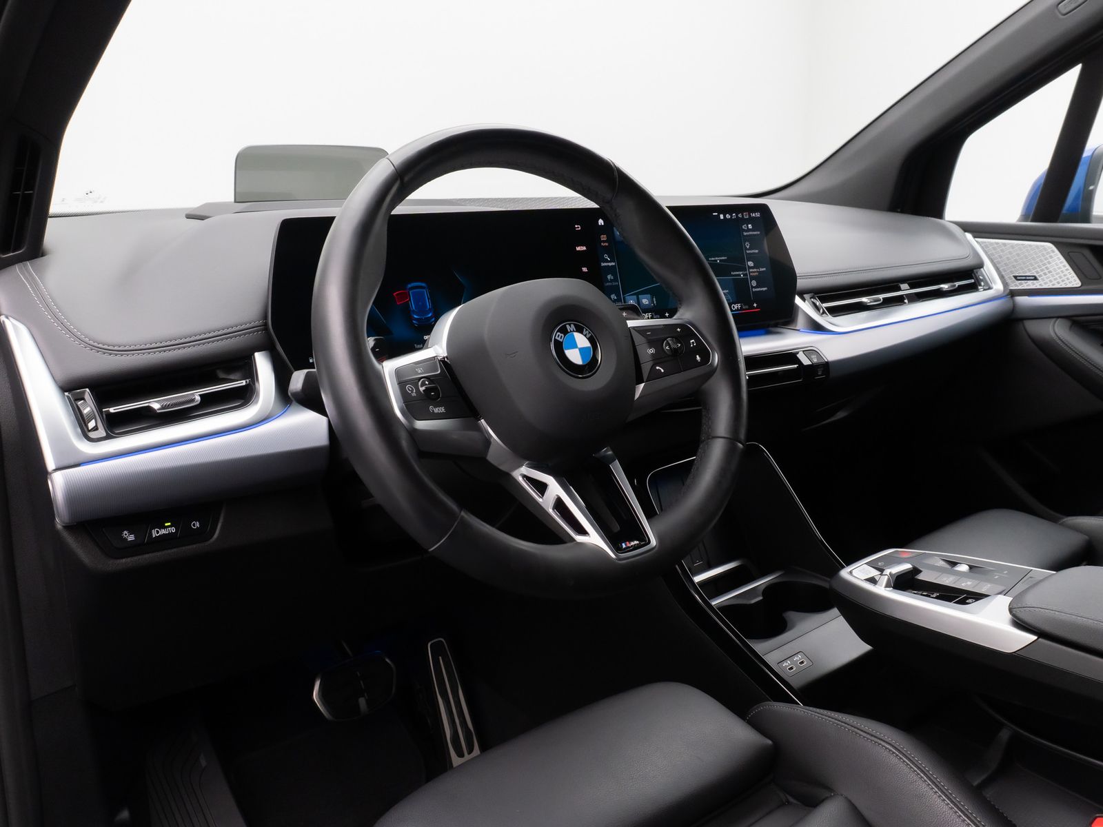 Fahrzeugabbildung BMW 220i Active Tourer MSport 360°HUD DAB H/K 19Zoll