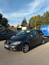 Volkswagen Golf Plus 1.9 TDI DPF 5-Gang To... - VW Golf Plus in Bielefeld