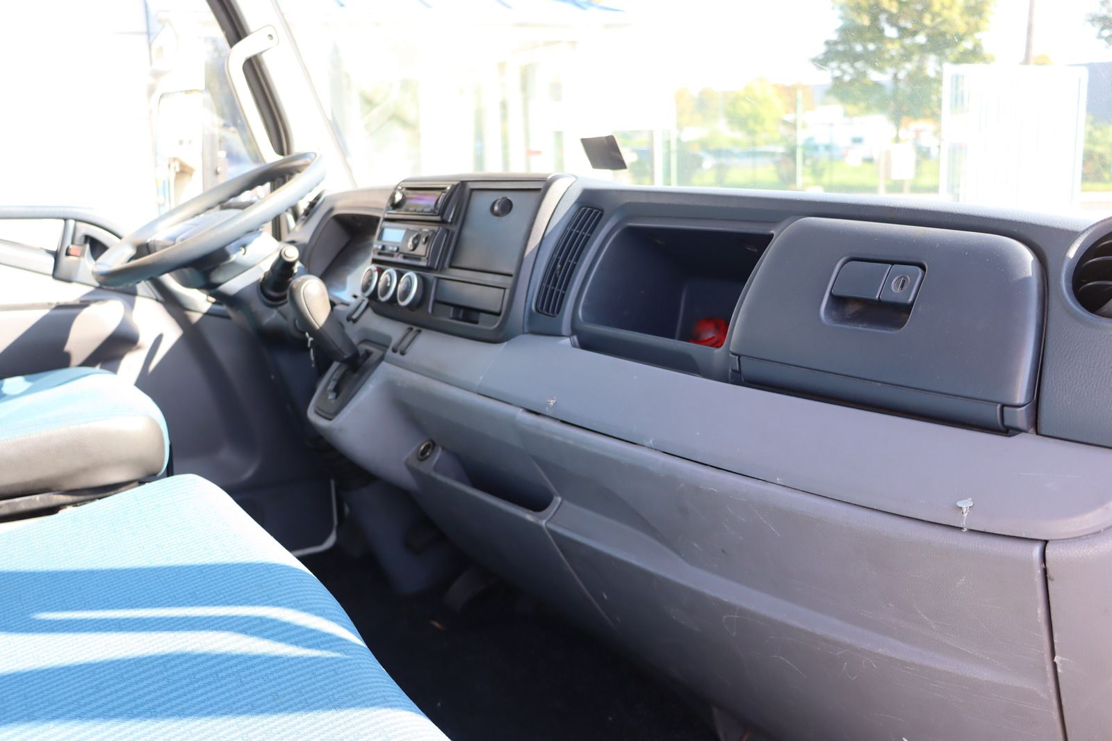 Fahrzeugabbildung Mitsubishi Fuso Canter Duohic 7L15 Plane Ladebordwand
