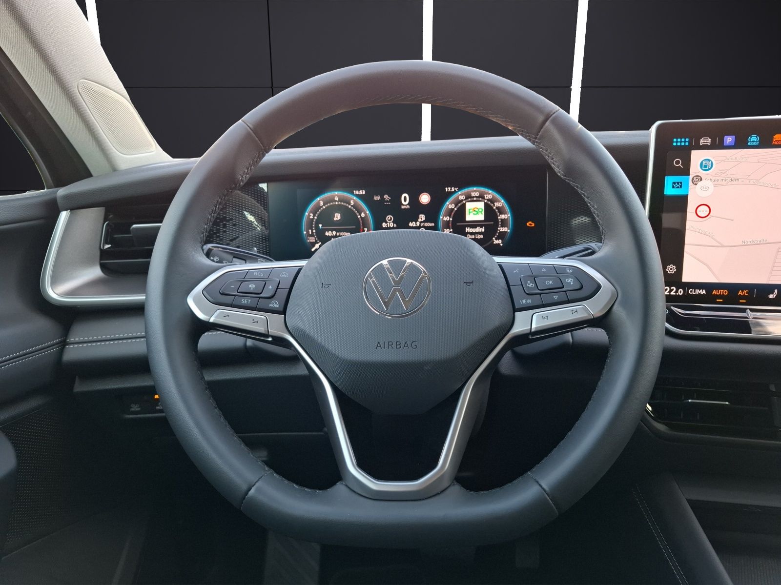 Fahrzeugabbildung Volkswagen Tayron eTSI Life DSG LED AHK Navi AID ACC RFK SH