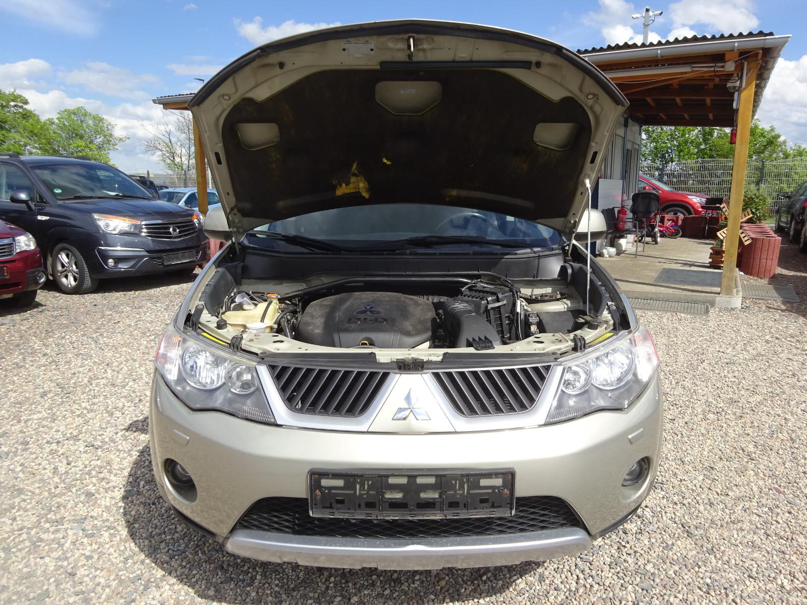 Mitsubishi Outlander 2.2 DI-D Intense 4WD TC-SST