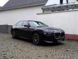 BMW 740d xDrive M Sport - Sky Lounge, B&W, Head Up - BMW 740: Xd