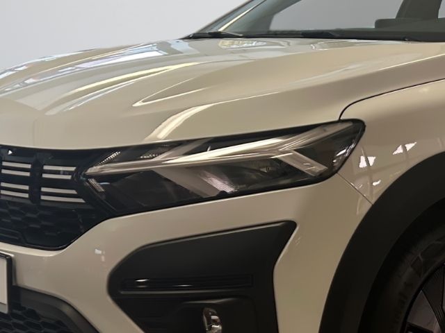 Fahrzeugabbildung Dacia Sandero Stepway Expression TCe 90HP CVT Apple Ca