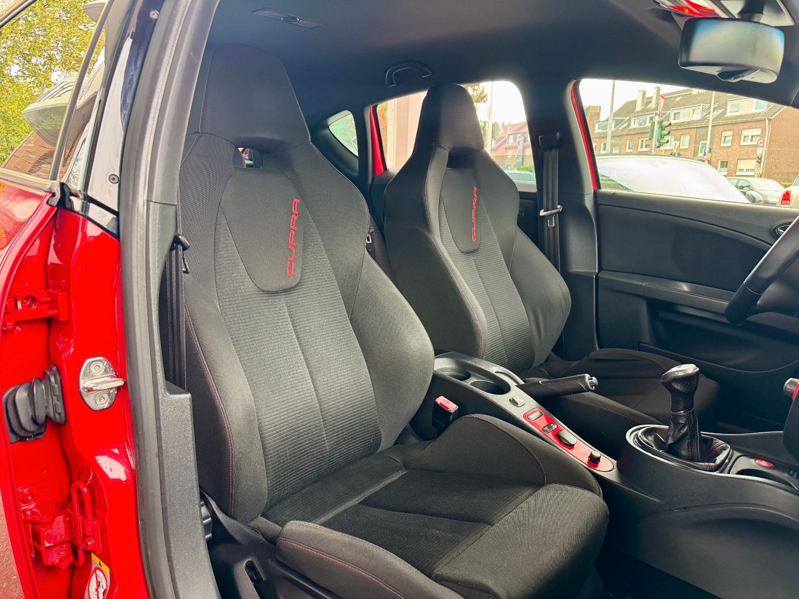 Fahrzeugabbildung SEAT Leon Cupra Xenon/Schalensitze/TÜV NEU