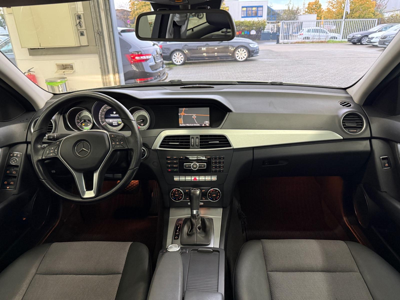 Mercedes-Benz C 180 CGI*LM*AUT*AVNTG*BI-XN*TMP*NAV*PTS*AHK*SHZ