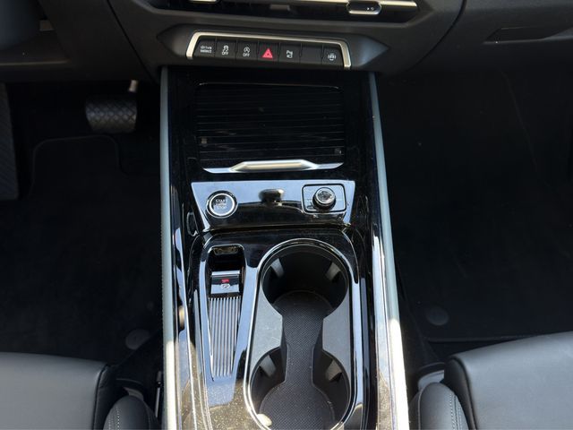 Q3 2.0 TDI S tronic AHK, Matrix-LED, Navigation