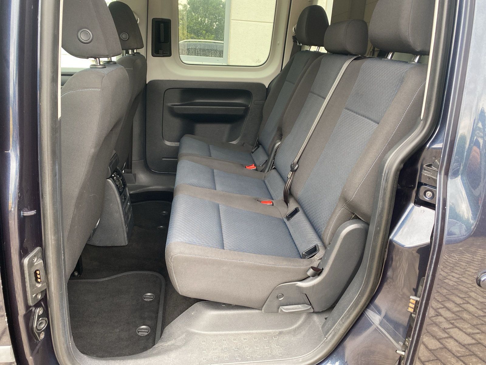 Fahrzeugabbildung Volkswagen Caddy Kombi 2.0 TDI XENON DAB STANDHZG