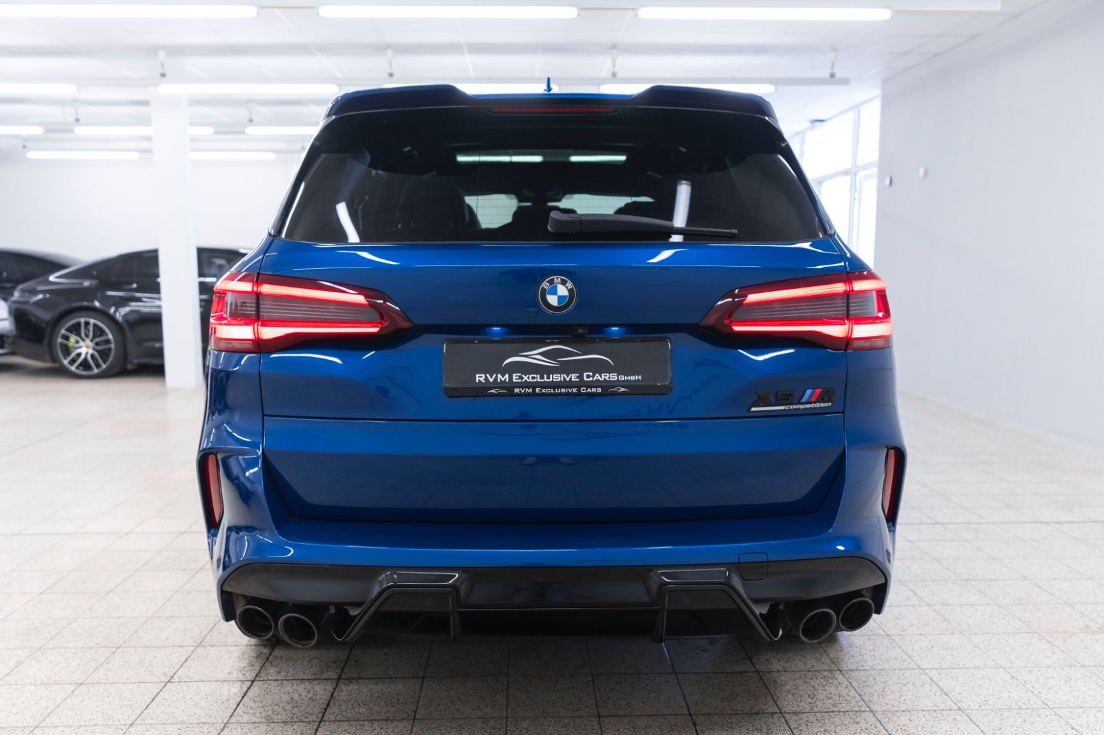 Fahrzeugabbildung BMW X5 M Competition B&W LASER HUD 360° PANO ACC