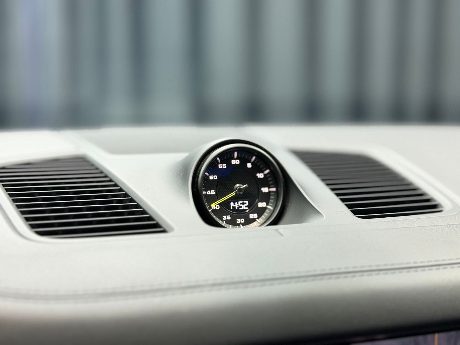Fahrzeugabbildung Porsche Cayenne E-Hybrid|PANORAMA|SPORT-CHRONO|ACC