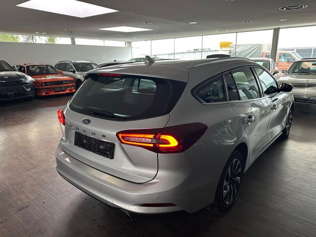 Fahrzeugabbildung Ford Focus Turnier Titanium*Automatik*