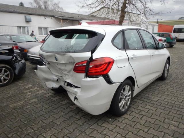 BMW 218 Baureihe 2 Active Tourer 218 i Advantage